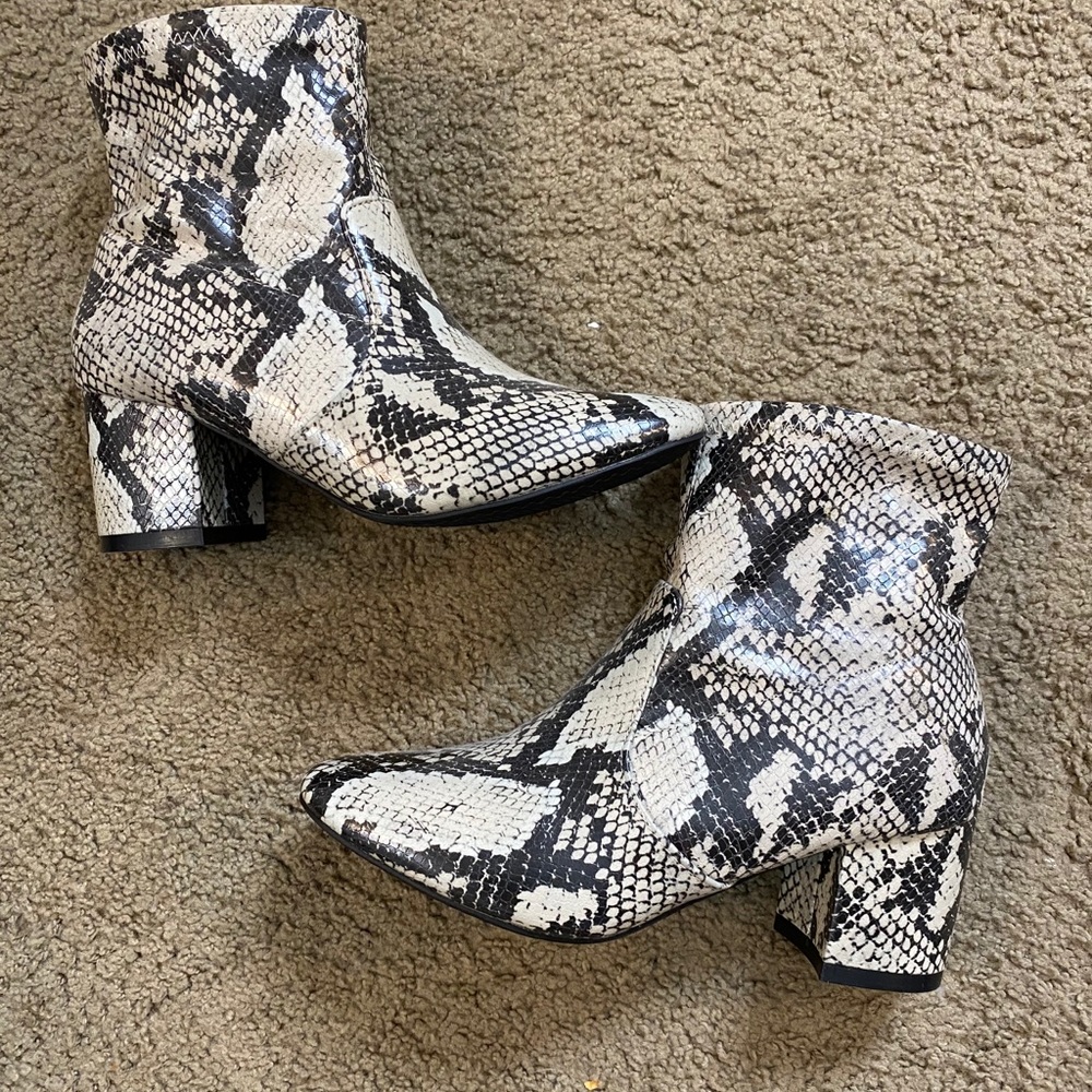 Snake booties